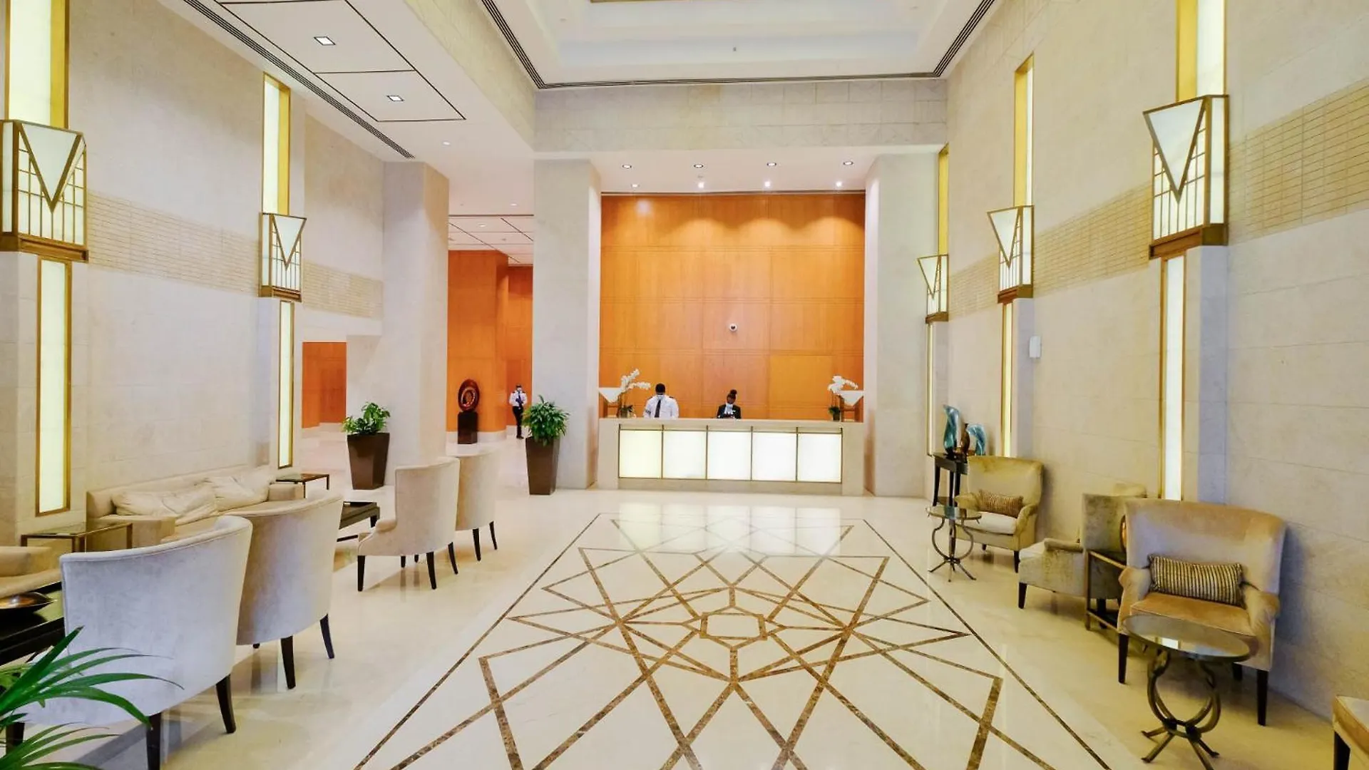 Modernized 2 Bedroom Apartment In Downtown And Sleeps 6 Dubai